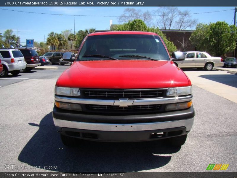 Victory Red / Medium Gray 2000 Chevrolet Silverado 1500 LS Regular Cab 4x4