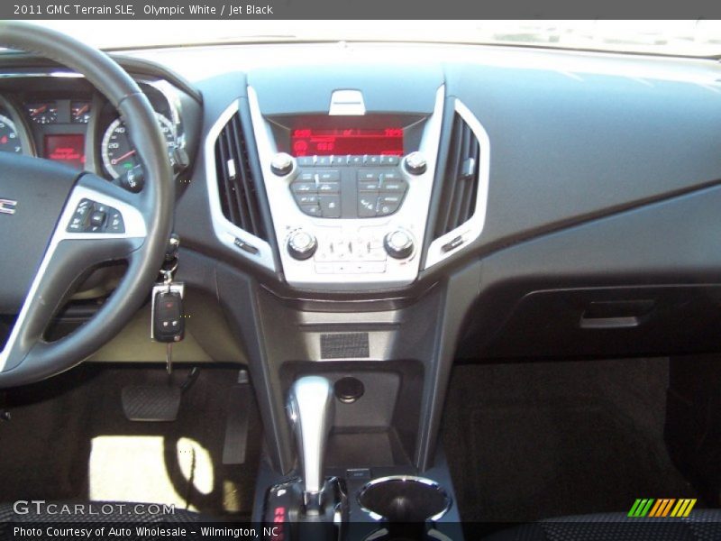 Olympic White / Jet Black 2011 GMC Terrain SLE