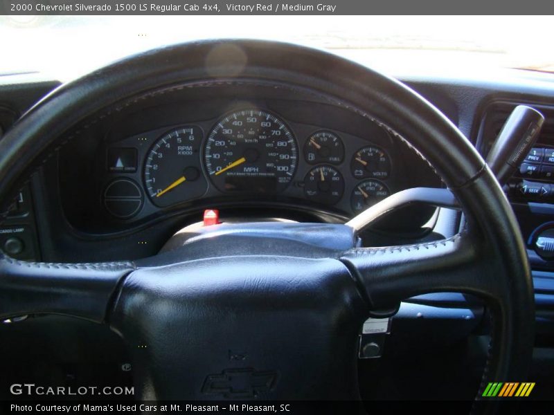 Victory Red / Medium Gray 2000 Chevrolet Silverado 1500 LS Regular Cab 4x4