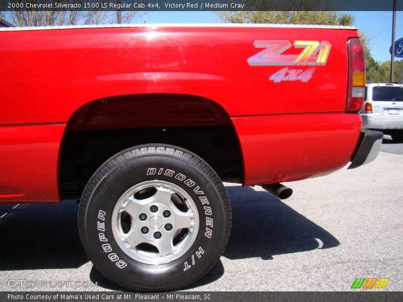 Victory Red / Medium Gray 2000 Chevrolet Silverado 1500 LS Regular Cab 4x4