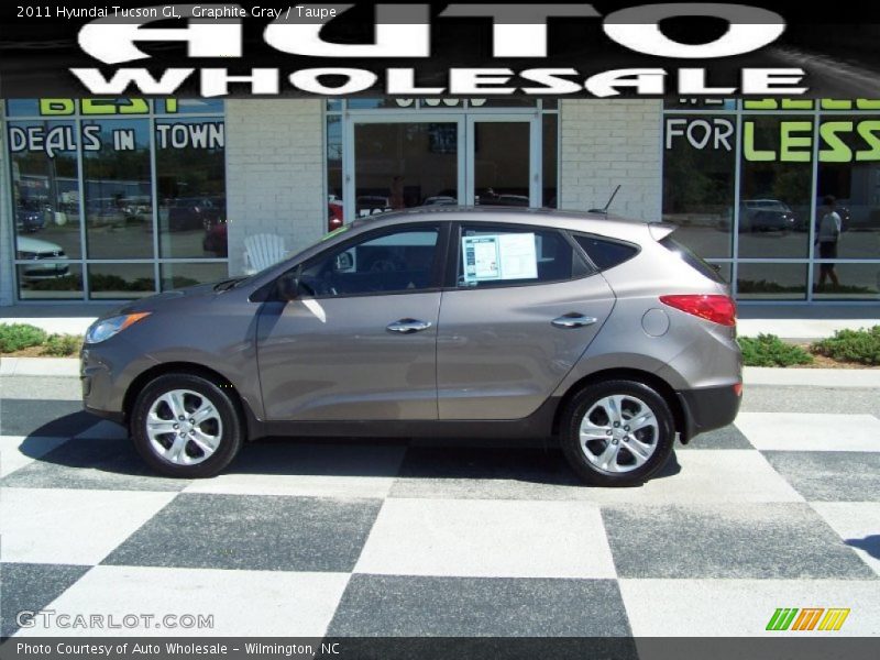 Graphite Gray / Taupe 2011 Hyundai Tucson GL