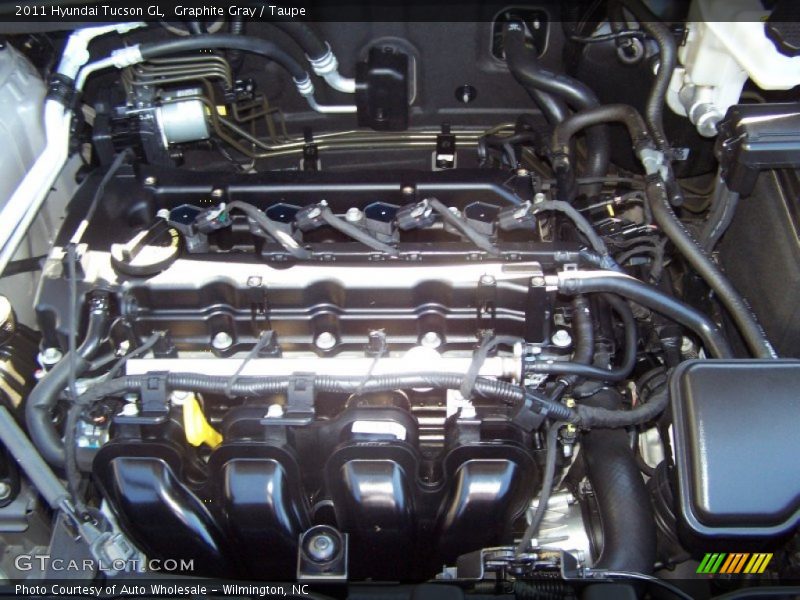 Graphite Gray / Taupe 2011 Hyundai Tucson GL