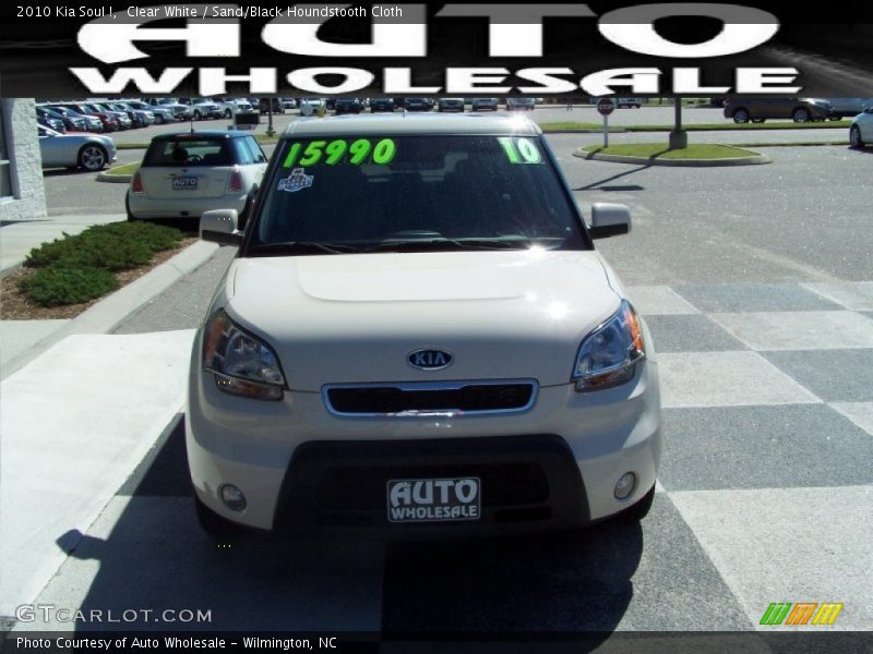 Clear White / Sand/Black Houndstooth Cloth 2010 Kia Soul !