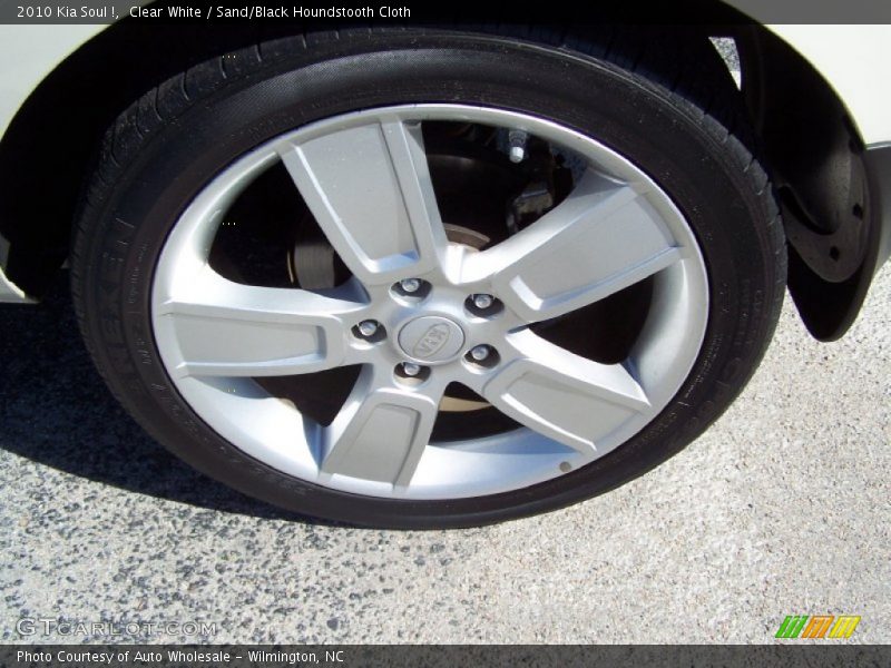 Clear White / Sand/Black Houndstooth Cloth 2010 Kia Soul !