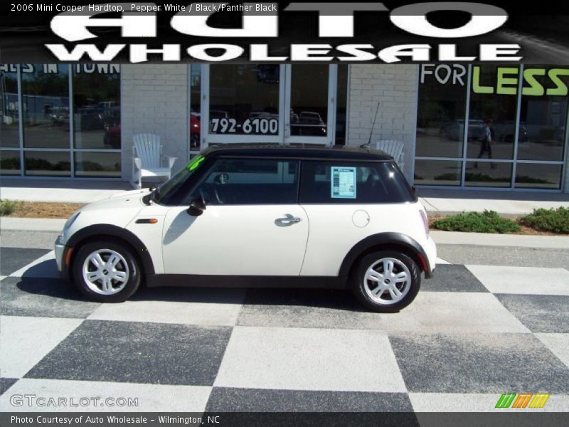 Pepper White / Black/Panther Black 2006 Mini Cooper Hardtop