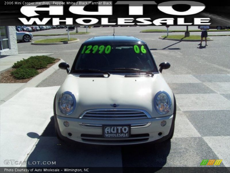 Pepper White / Black/Panther Black 2006 Mini Cooper Hardtop