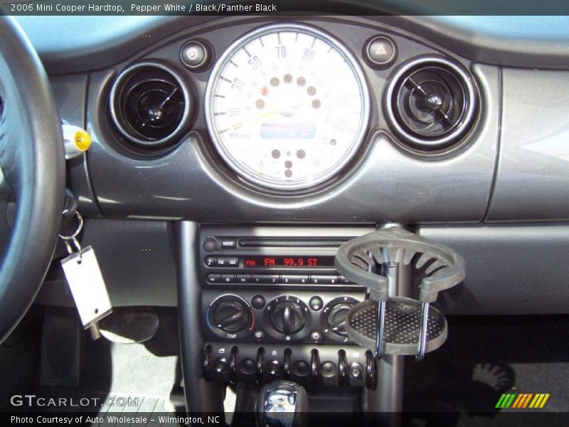 Pepper White / Black/Panther Black 2006 Mini Cooper Hardtop