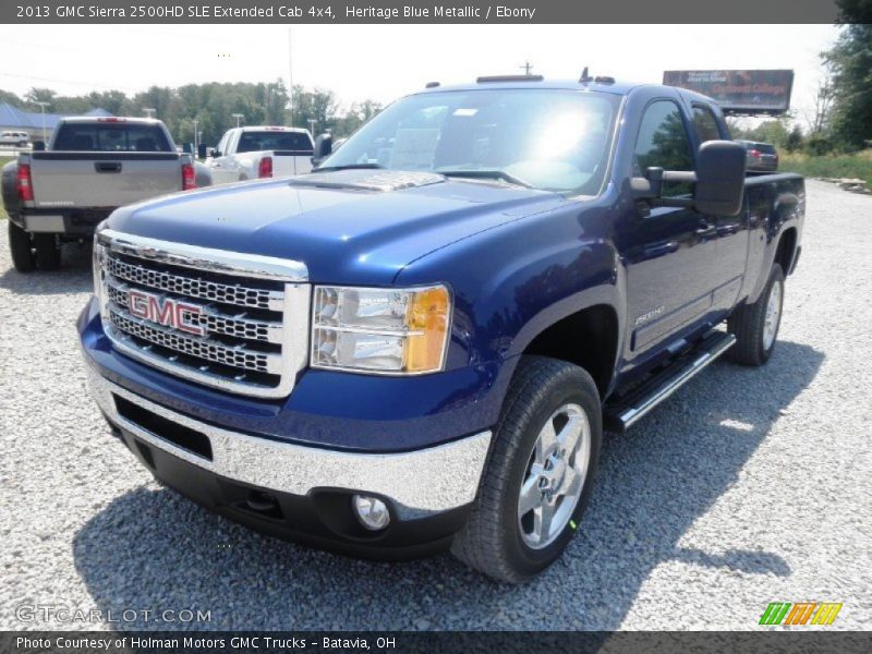 Front 3/4 View of 2013 Sierra 2500HD SLE Extended Cab 4x4