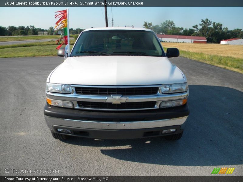 Summit White / Gray/Dark Charcoal 2004 Chevrolet Suburban K2500 LT 4x4
