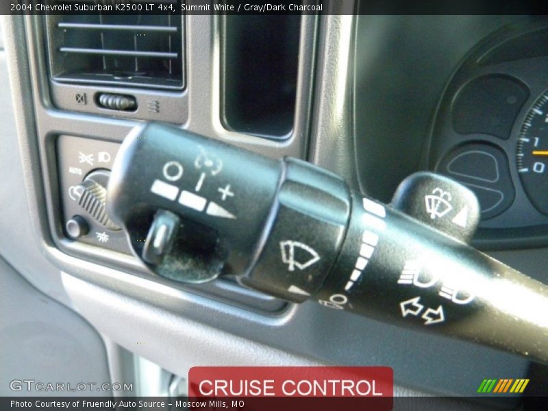 Summit White / Gray/Dark Charcoal 2004 Chevrolet Suburban K2500 LT 4x4