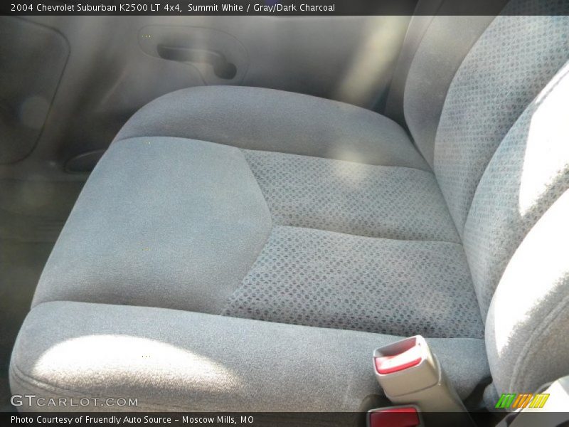 Summit White / Gray/Dark Charcoal 2004 Chevrolet Suburban K2500 LT 4x4