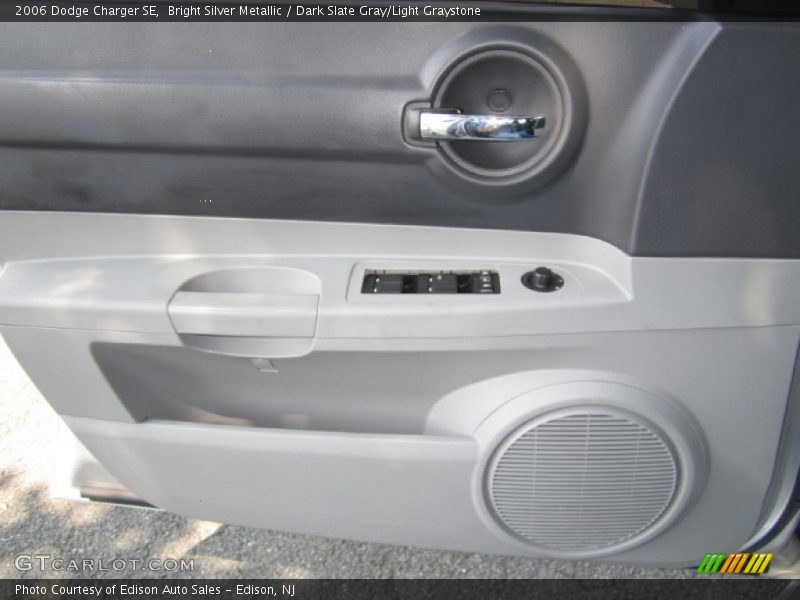 Bright Silver Metallic / Dark Slate Gray/Light Graystone 2006 Dodge Charger SE