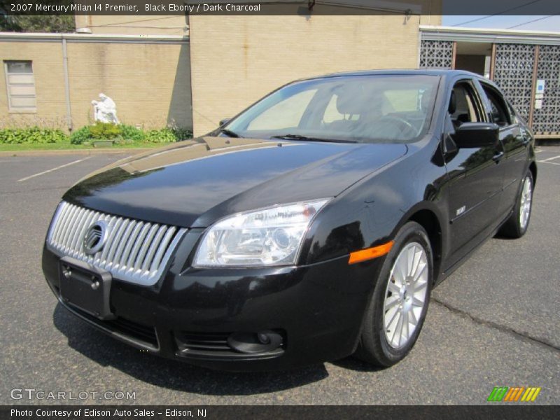 Front 3/4 View of 2007 Milan I4 Premier