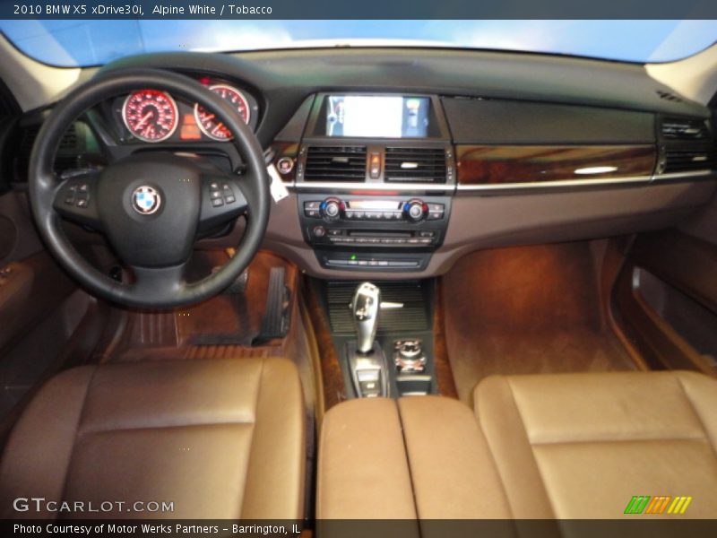 Alpine White / Tobacco 2010 BMW X5 xDrive30i