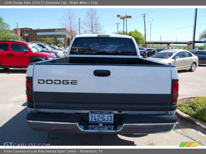 Bright White / Gray 1998 Dodge Ram 1500 ST Extended Cab