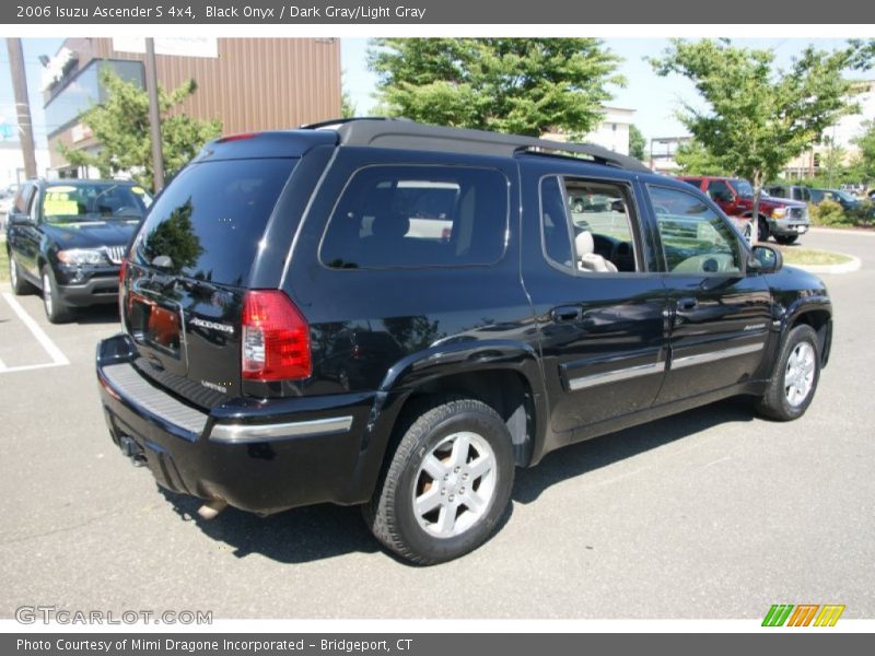 Black Onyx / Dark Gray/Light Gray 2006 Isuzu Ascender S 4x4