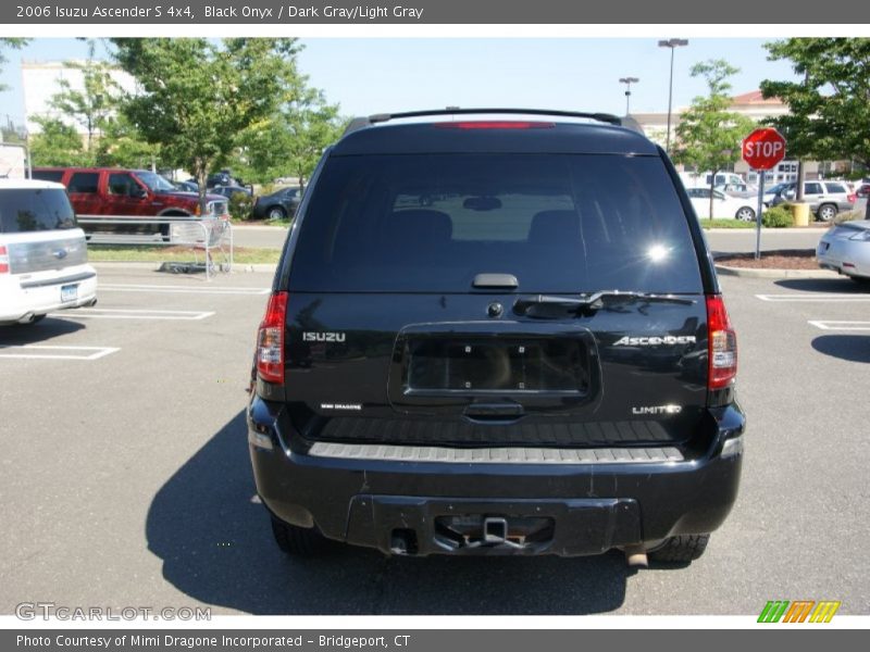 Black Onyx / Dark Gray/Light Gray 2006 Isuzu Ascender S 4x4