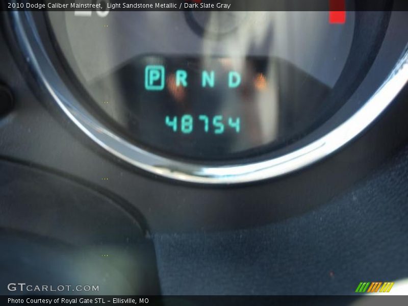 Light Sandstone Metallic / Dark Slate Gray 2010 Dodge Caliber Mainstreet