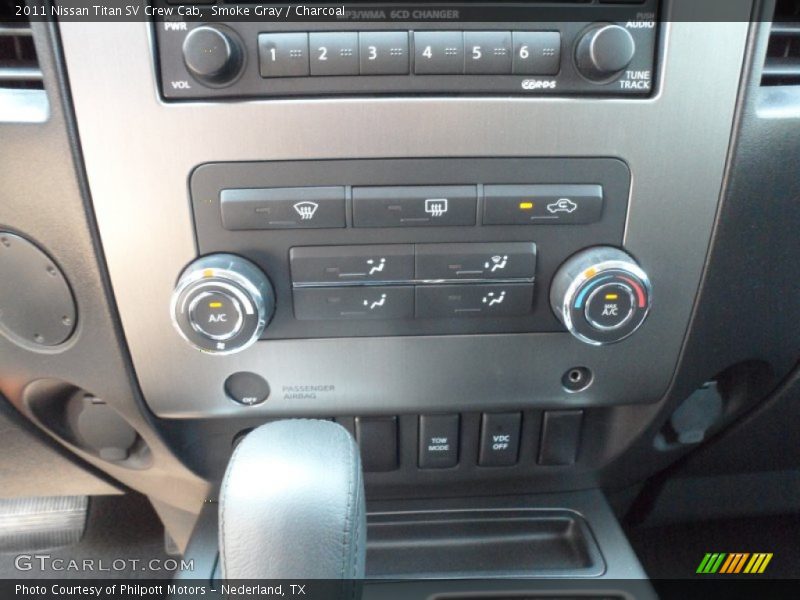 Smoke Gray / Charcoal 2011 Nissan Titan SV Crew Cab