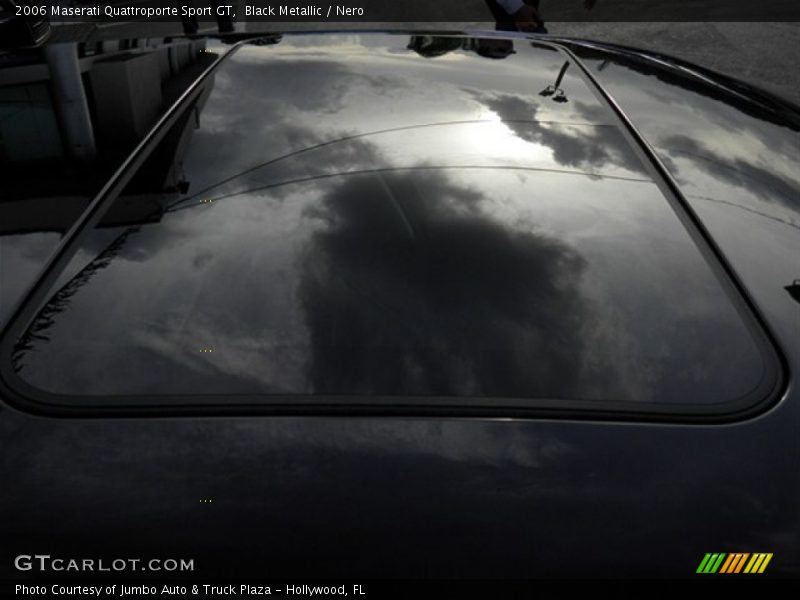 Sunroof of 2006 Quattroporte Sport GT