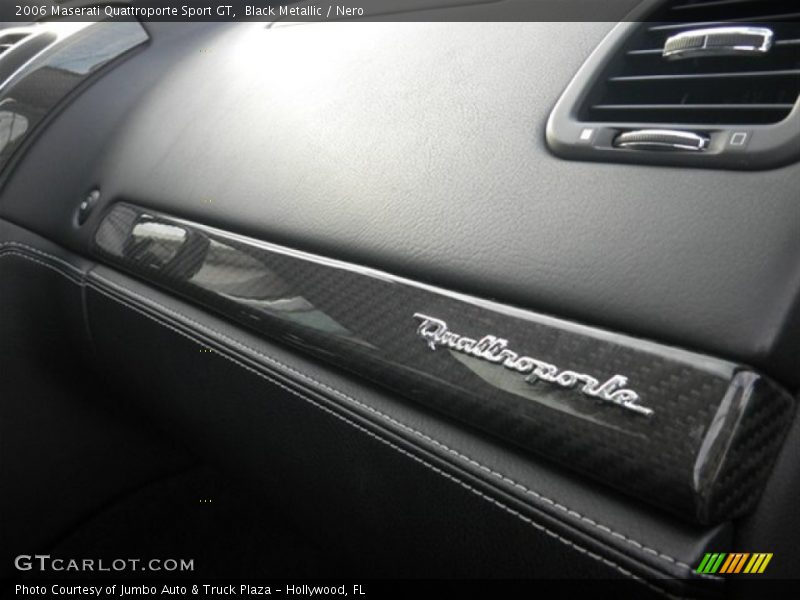  2006 Quattroporte Sport GT Logo