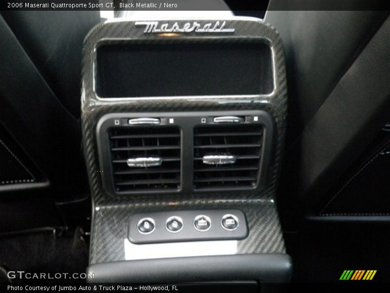 Controls of 2006 Quattroporte Sport GT