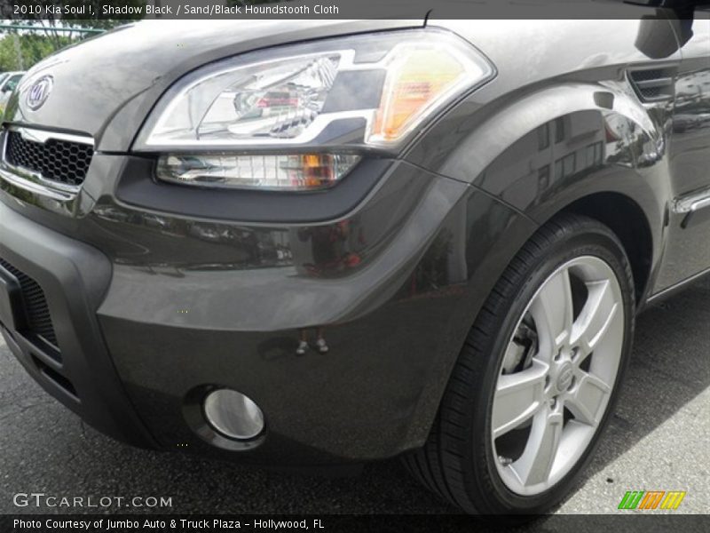 Shadow Black / Sand/Black Houndstooth Cloth 2010 Kia Soul !