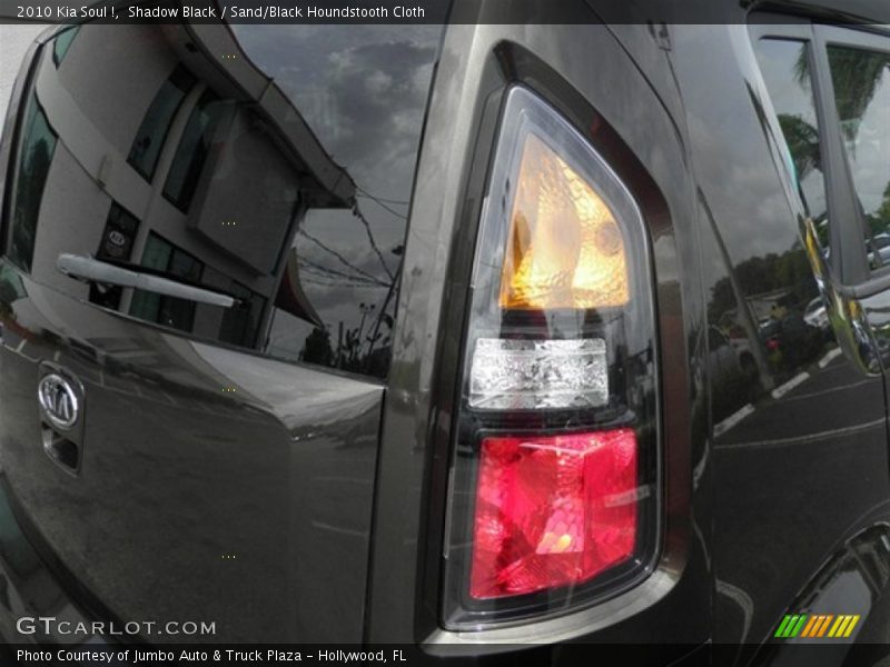 Shadow Black / Sand/Black Houndstooth Cloth 2010 Kia Soul !