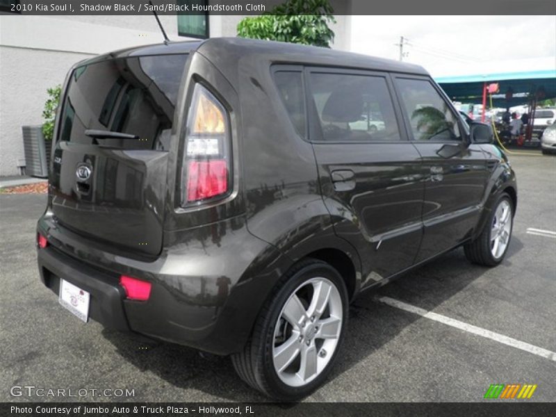 Shadow Black / Sand/Black Houndstooth Cloth 2010 Kia Soul !