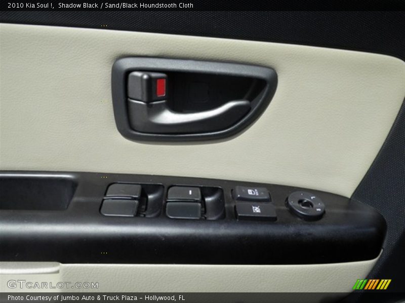 Shadow Black / Sand/Black Houndstooth Cloth 2010 Kia Soul !