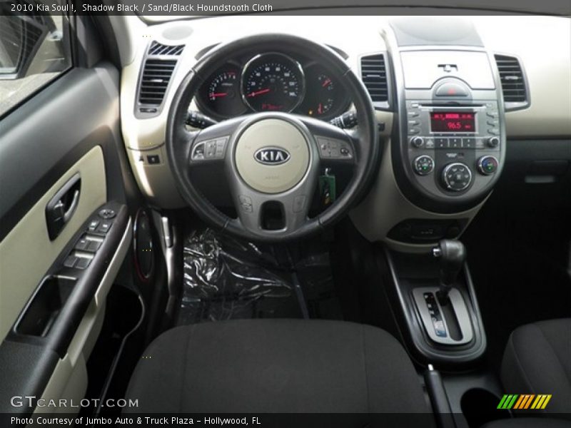 Dashboard of 2010 Soul !