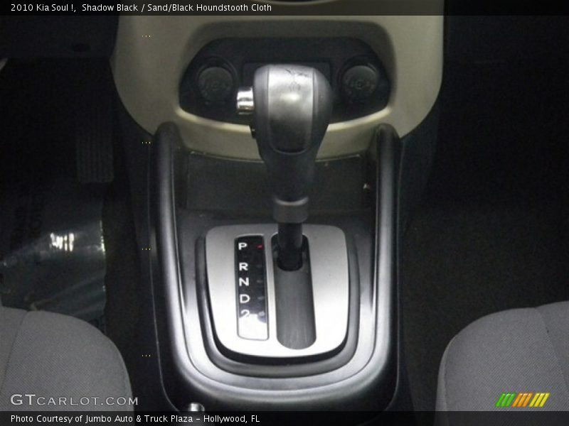  2010 Soul ! 5 Speed Manual Shifter