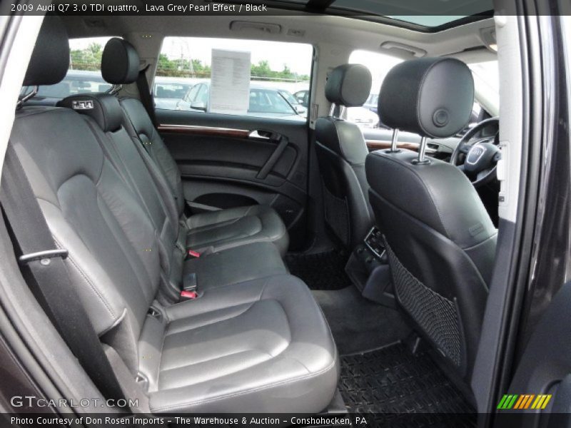 Rear Seat of 2009 Q7 3.0 TDI quattro