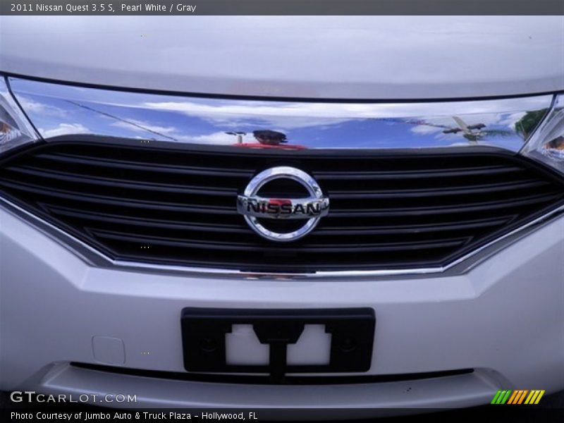Pearl White / Gray 2011 Nissan Quest 3.5 S
