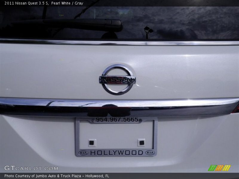 Pearl White / Gray 2011 Nissan Quest 3.5 S