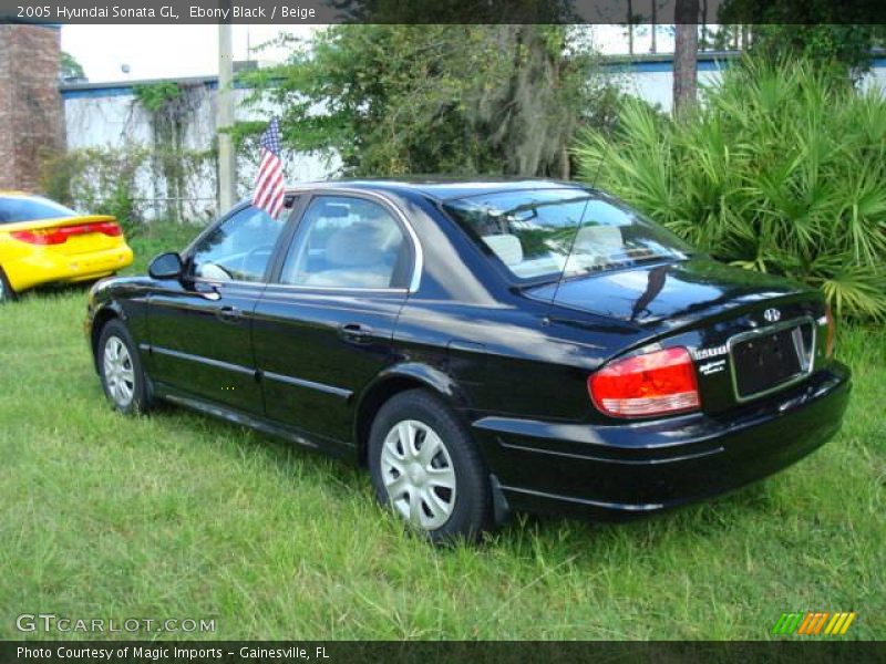 Ebony Black / Beige 2005 Hyundai Sonata GL