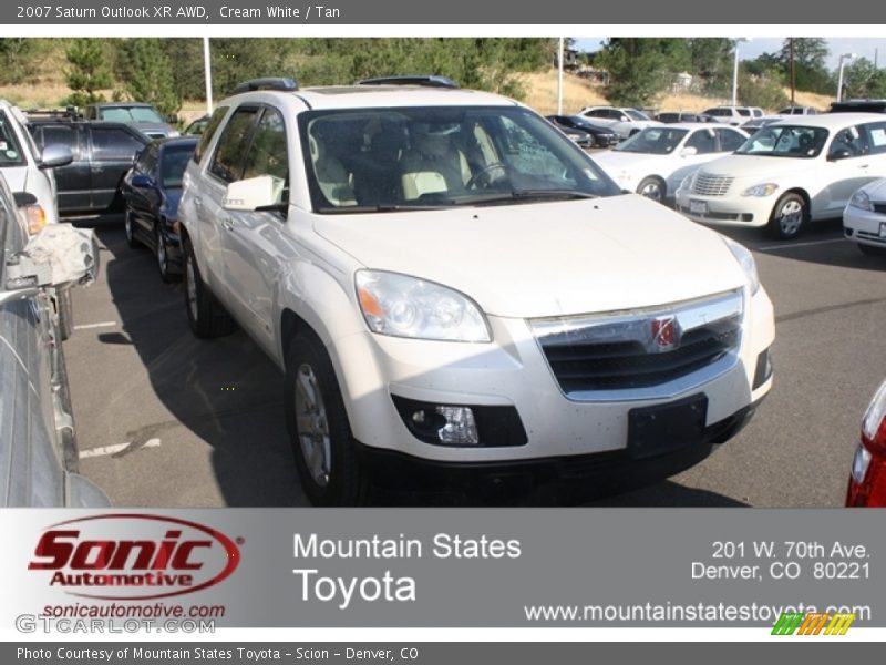 Cream White / Tan 2007 Saturn Outlook XR AWD