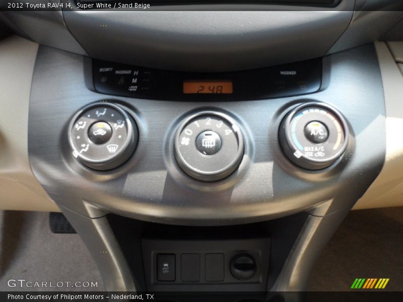 Super White / Sand Beige 2012 Toyota RAV4 I4
