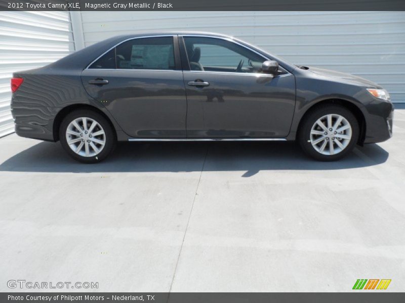 Magnetic Gray Metallic / Black 2012 Toyota Camry XLE