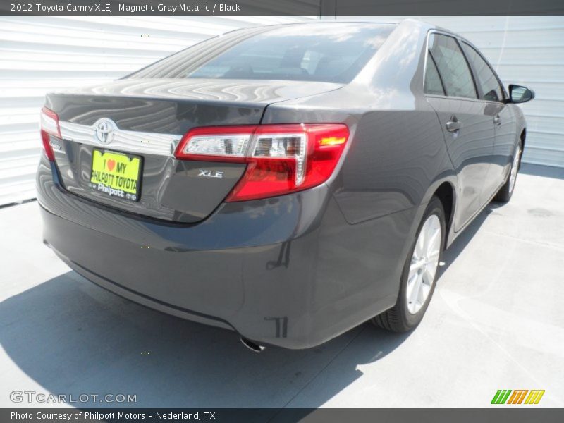 Magnetic Gray Metallic / Black 2012 Toyota Camry XLE