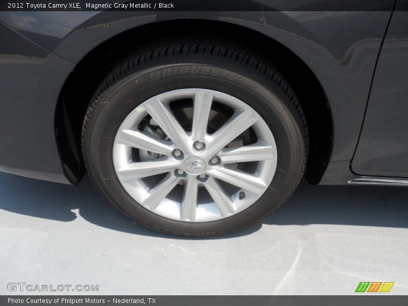 Magnetic Gray Metallic / Black 2012 Toyota Camry XLE