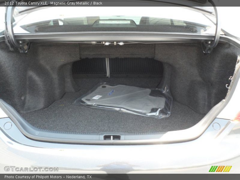 Magnetic Gray Metallic / Black 2012 Toyota Camry XLE
