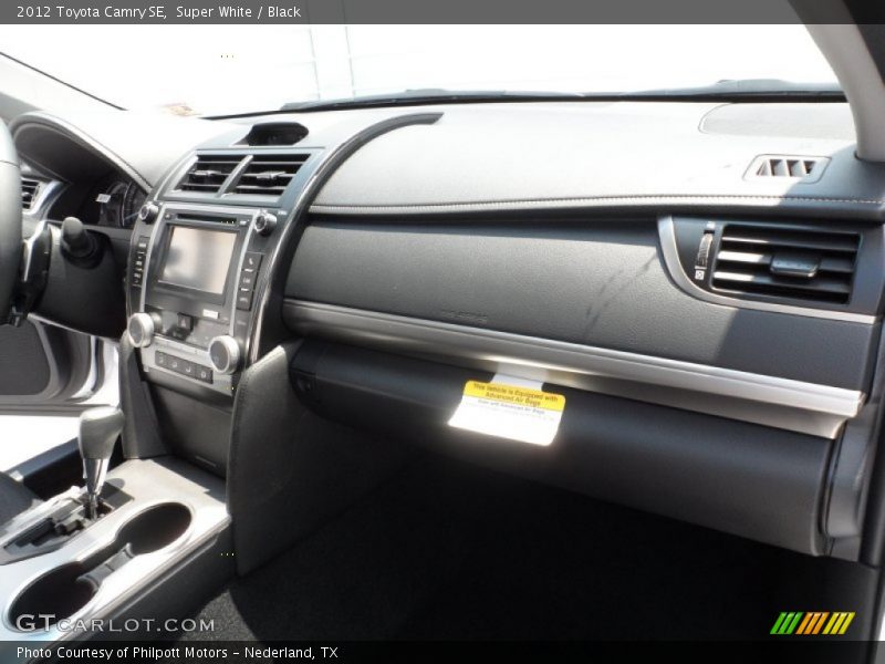 Super White / Black 2012 Toyota Camry SE