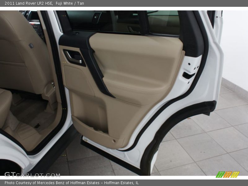 Fuji White / Tan 2011 Land Rover LR2 HSE