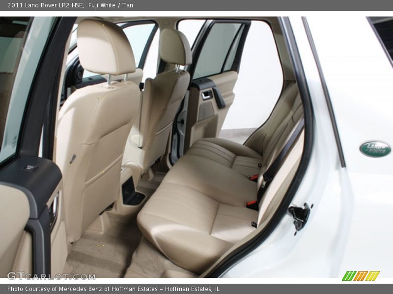 Fuji White / Tan 2011 Land Rover LR2 HSE
