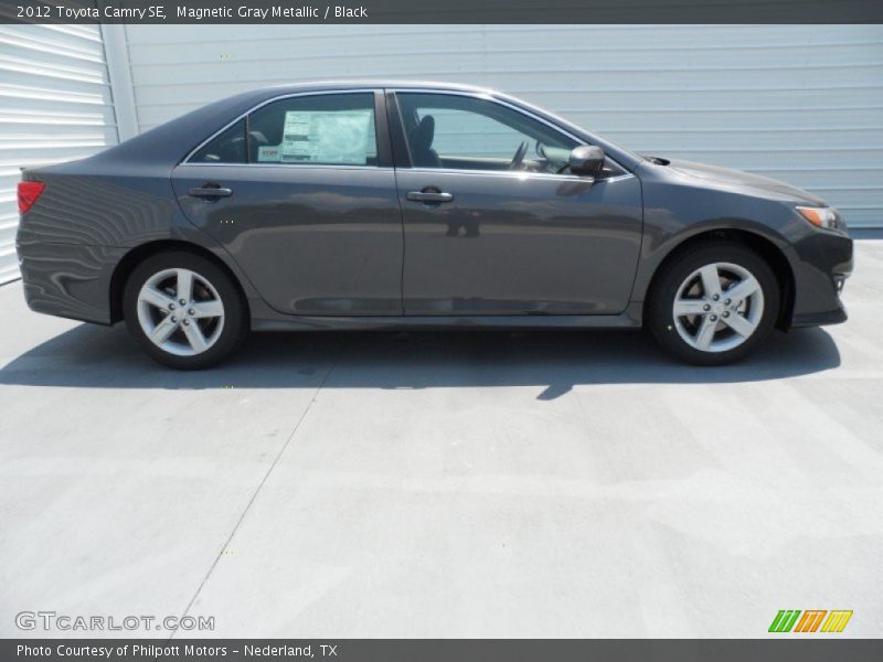 Magnetic Gray Metallic / Black 2012 Toyota Camry SE