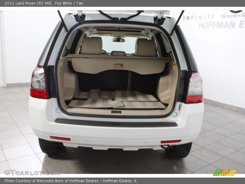 Fuji White / Tan 2011 Land Rover LR2 HSE