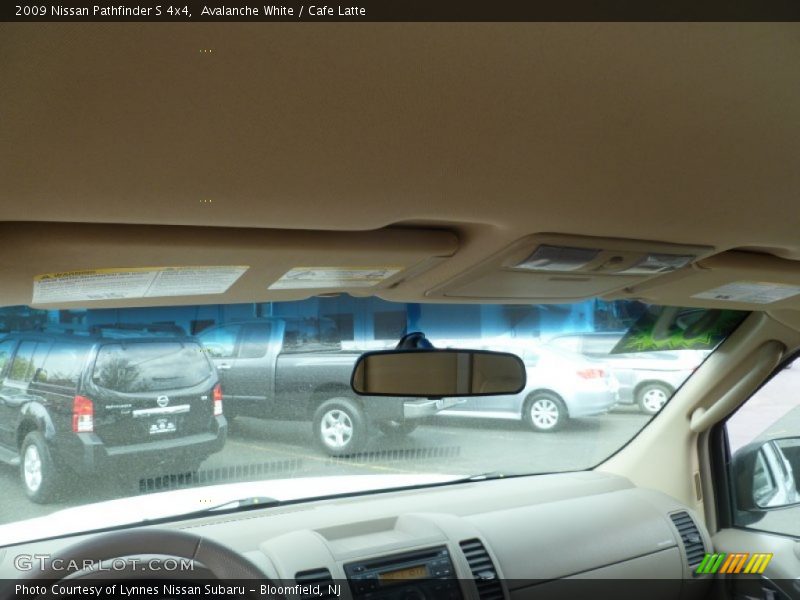 Avalanche White / Cafe Latte 2009 Nissan Pathfinder S 4x4