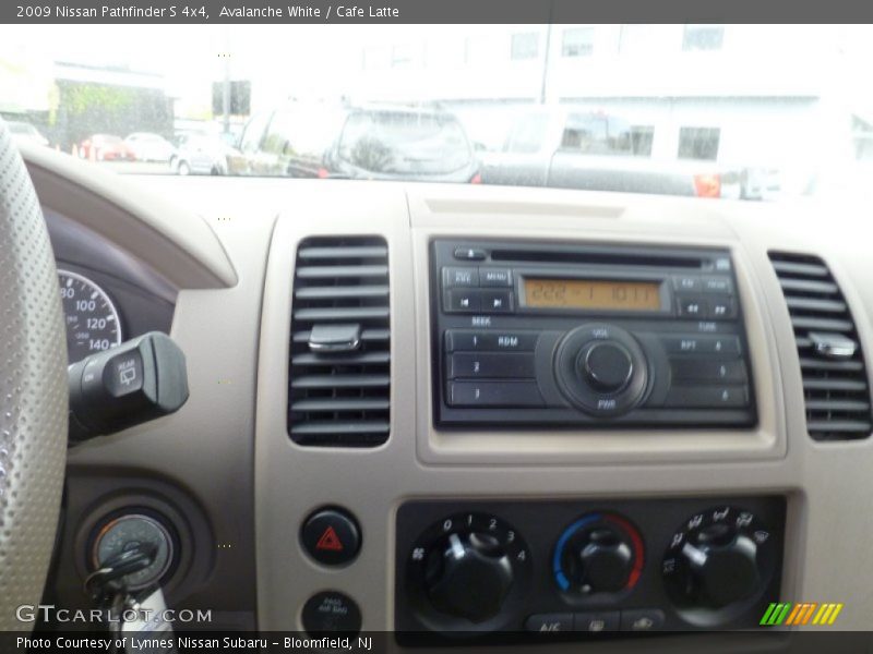 Avalanche White / Cafe Latte 2009 Nissan Pathfinder S 4x4