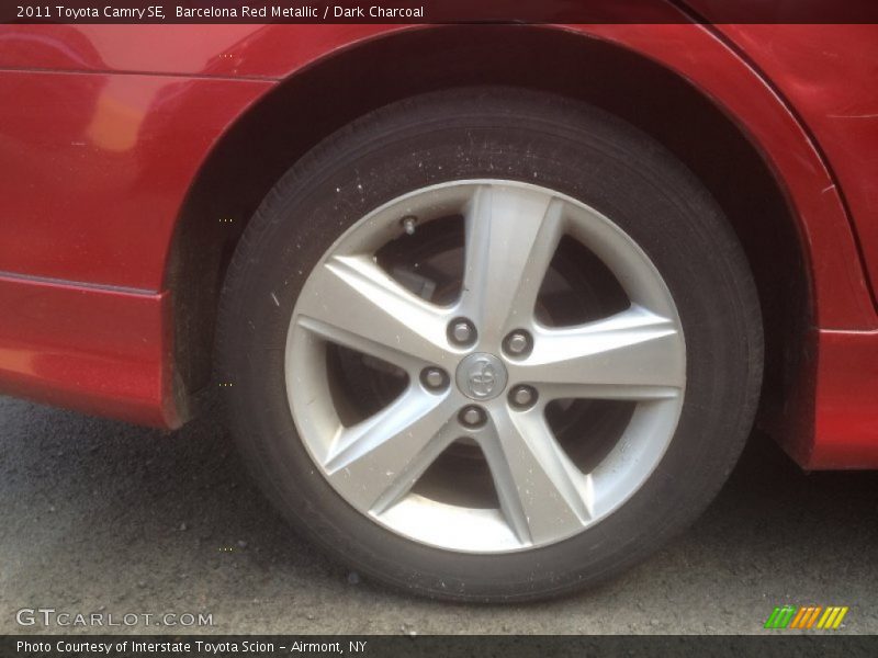 Barcelona Red Metallic / Dark Charcoal 2011 Toyota Camry SE